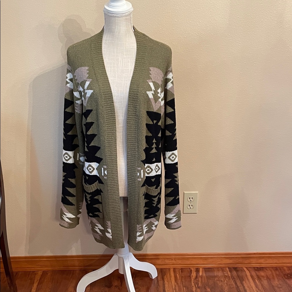 JODIFL Army Green and Black Geometric Cardigan, size Large